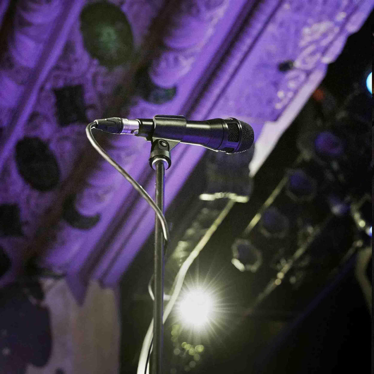 Black Supercardioid Dynamic Vocal Microphone U93043
