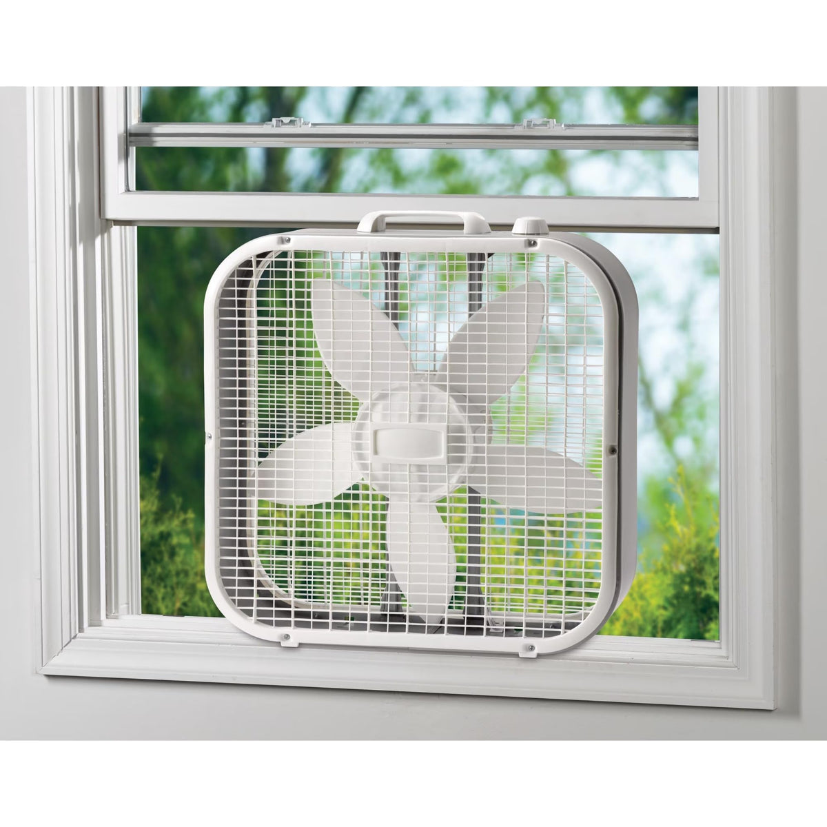 White 3-Speed Box Fan U633194